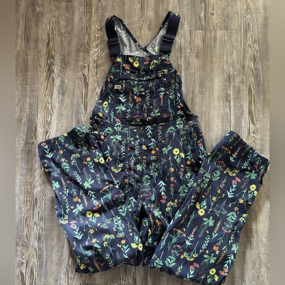 Duluth Trading heirloom navy gardening overalls - Picture 3 of 6